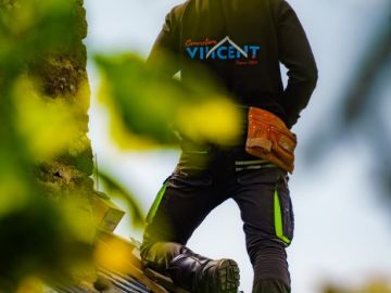 L’expérience fait souvent la différence sur une toiture ⚒️

Avec les années, on apprend à reconnaître les détails qui comptent, à anticiper les problèmes et...