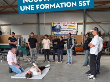 ⛑️ Se former aujourd’hui pour être prêt demain

Nos équipes interviennent quotidiennement en hauteur et dans des environnements exigeants.

C’est pourquoi...