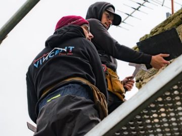 En coulisses ⚒️

Une toiture, ce n’est jamais le travail d’une seule personne.

Sur chaque chantier, coordination, communication et entraide sont...